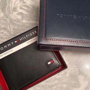 Tommy Hilfiger Men's Black Wallet